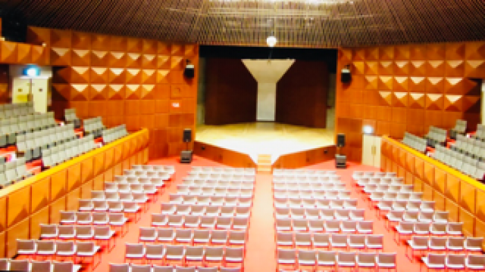 2月7日（土）坂出・香川県　　　【会 場】坂出市民ホール　　　　開場：13時 / 開演：13時30分